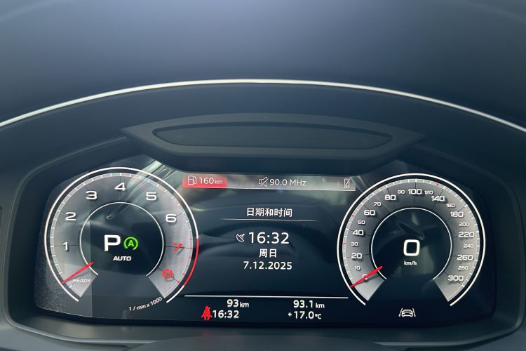 奥迪A6L 2025款 改款 45 TFSI quattro 臻选动感型中控内饰15