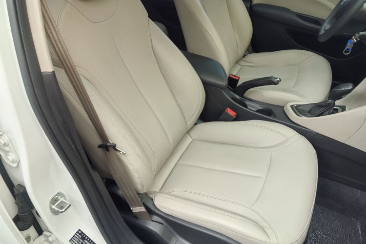 别克 英朗 2021款 典范 1.5L 自动精英型车身外观6005