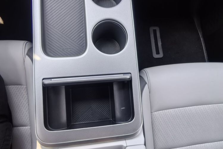 埃安 AION Y 2023款 Plus 510 科技版中控内饰7010