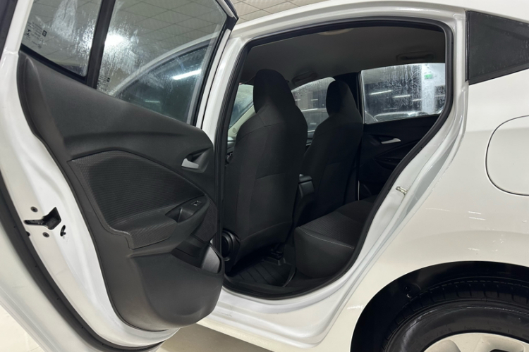 雪佛兰 科沃兹 2022款 325T 自动欣悦版中控内饰7013