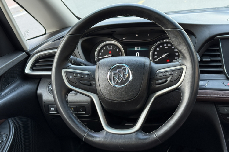 别克GL6 2018款 18T 6座尊贵型局部细节13