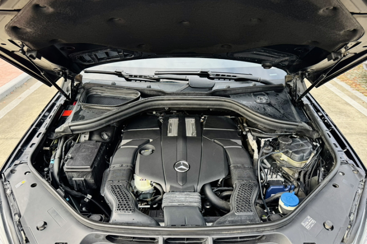 奔驰M级 2014款 ML 400 4MATIC动感型局部细节24