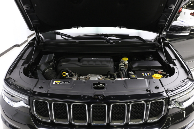 Jeep 大指挥官 2018款 2.0T 四驱悦享版 国VI局部细节24