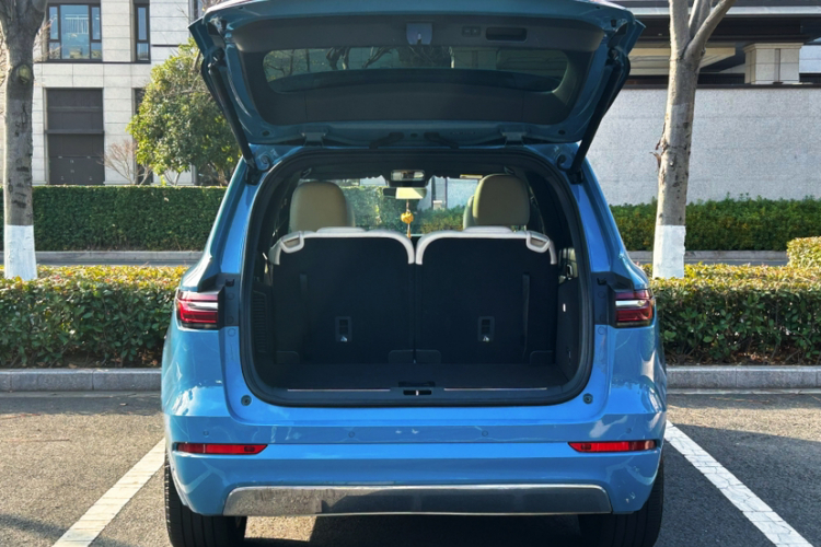 理想汽车 理想ONE 2021款 增程6座版局部细节23