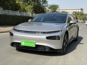 小鹏P7 2023款 P7i 702 Pro