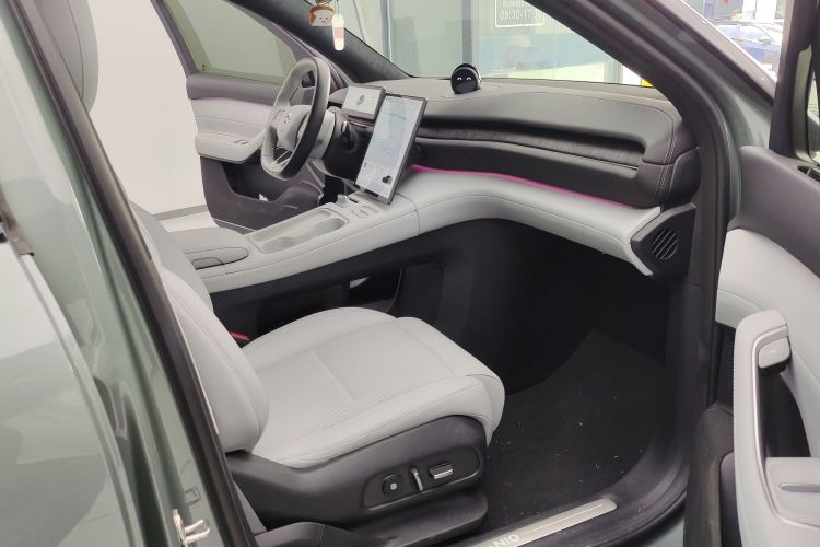 蔚来ES6 2023款 75kWh中控内饰7007