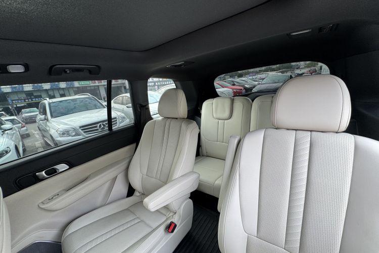 理想汽车 理想ONE 2020款 增程6座版中控内饰7004