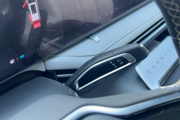 上汽大通MAXUS 大通G70 2024款 2.0T 自动旗舰版 7座局部细节18