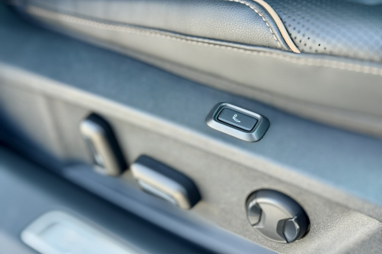 大众 帕萨特 2019款 380TSI 尊贵版 国VI局部细节9007