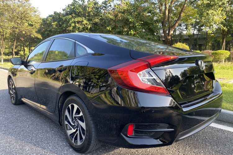 本田 思域 2016款 220TURBO CVT豪华版车身外观6008