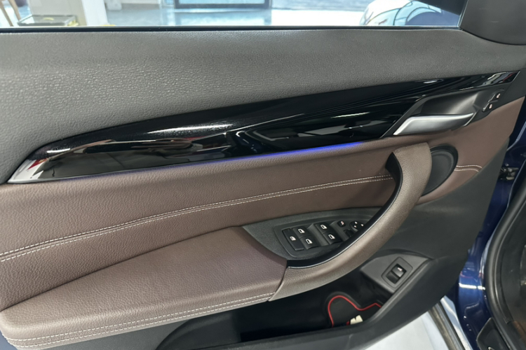 宝马X1 2020款 sDrive25Li 领先型中控内饰7005