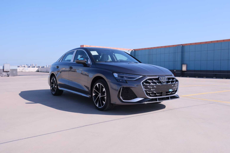 奥迪A3 2025款 A3L Limousine 35TFSI 飞驰尊享型车身外观6002