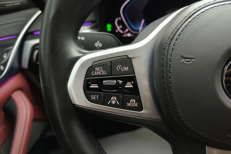 宝马5系新能源 2021款 535Le 先锋版M运动套装局部细节9005