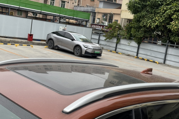 别克 昂科拉GX 2020款 20T CVT两驱旗舰型局部细节57