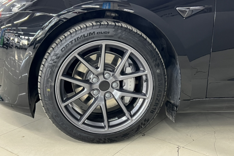 特斯拉 Model 3 2022款 后轮驱动版车身外观6006