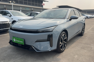 吉利银河 银河L6 2023款 125km 星舰