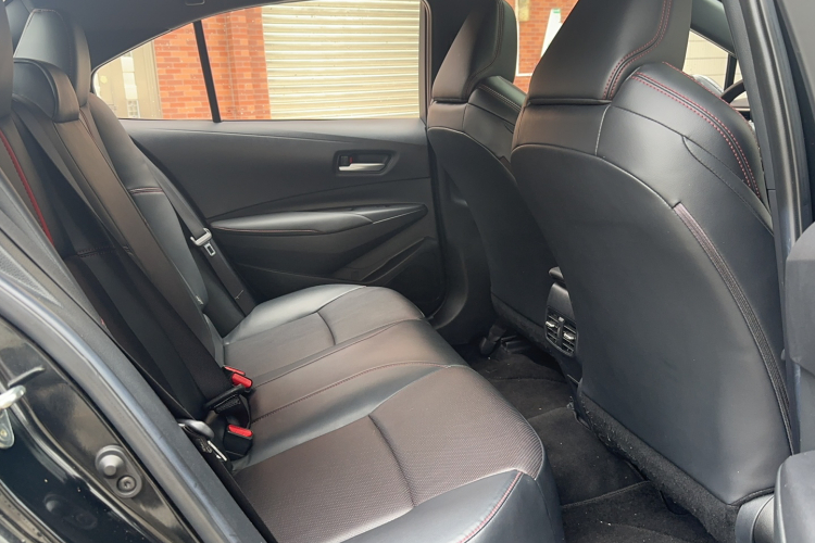 丰田 雷凌 2021款 185T CVT运动版中控内饰7010