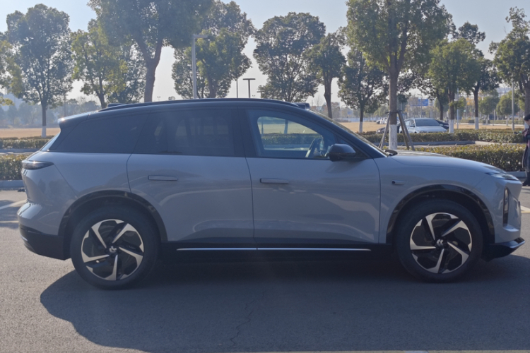 蔚来ES6 2025款 75kWh车身外观6004