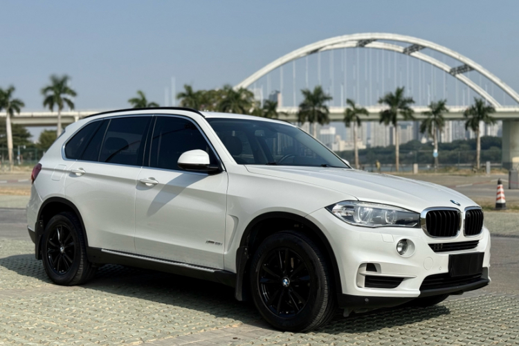 宝马X5(进口) 2015款 xDrive28i车身外观6008