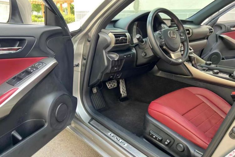 雷克萨斯IS 2013款 250 F SPORT中控内饰7003