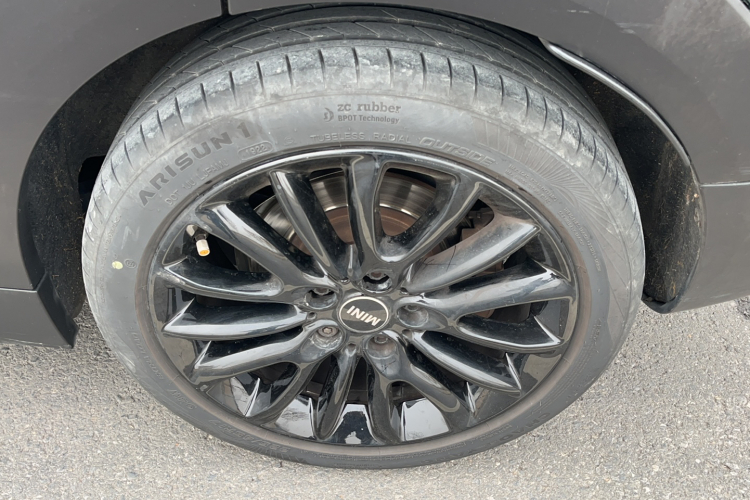 MINI Clubman 2016款 改款 1.5T COOPER车身外观6005