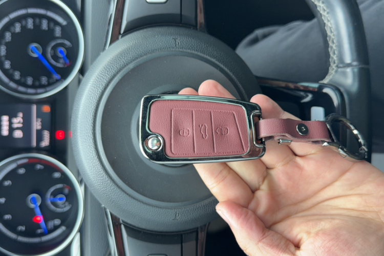 大众 高尔夫(进口) 2015款 2.0TSI R中控内饰7011