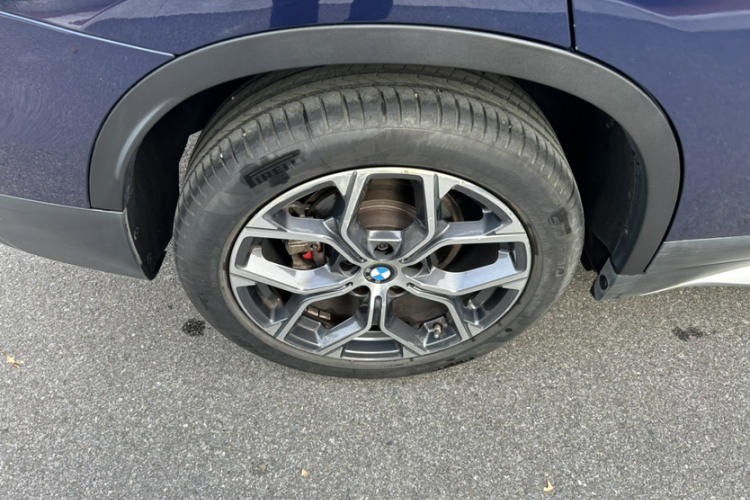 宝马X1 2020款 sDrive20Li 尊享型车身外观6006