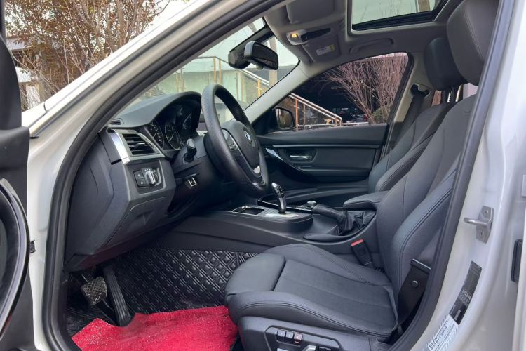 宝马3系 2018款 320Li 时尚型中控内饰7003