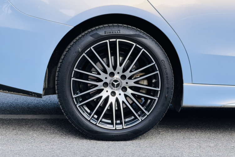 奔驰C级 2024款 改款 C 260 L 运动版车身外观6004