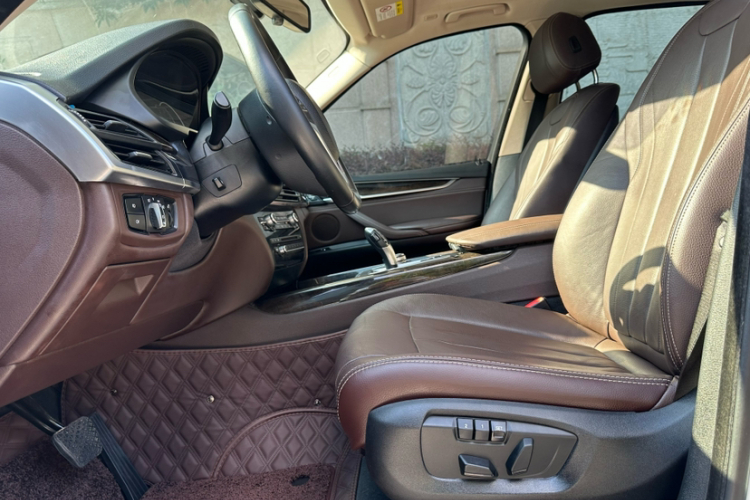 宝马X5(进口) 2018款 xDrive28i中控内饰7006