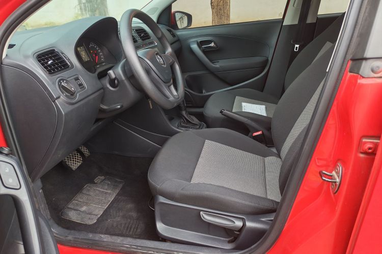 大众 Polo 2016款 1.4L 自动风尚型中控内饰7005