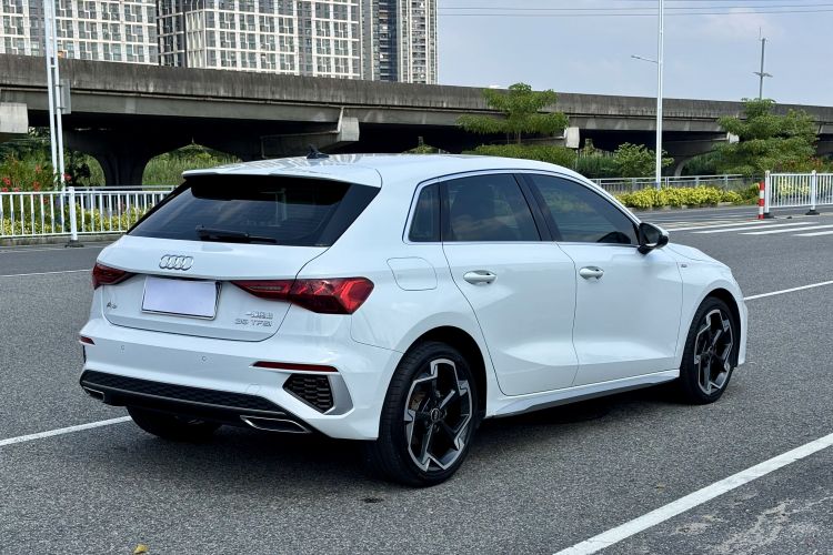 奥迪A3 2023款 改款 Sportback 35 TFSI 时尚运动型车身外观6008
