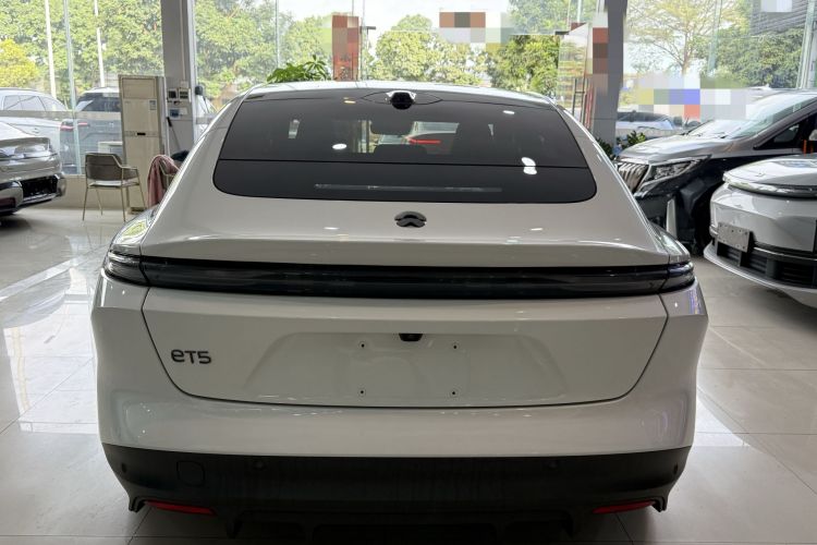 蔚来ET5 2022款 100kWh车身外观6008