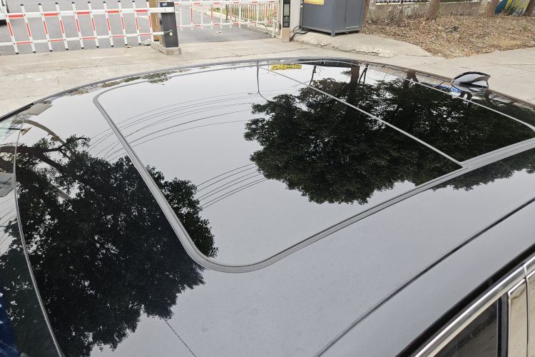 红旗H5 2024款 2.0T 自动智联旗畅版局部细节57