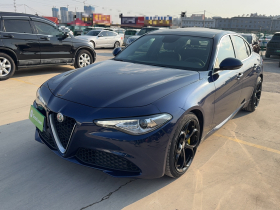阿尔法·罗密欧 Giulia朱丽叶 2017款 2.0T 280HP 豪华版