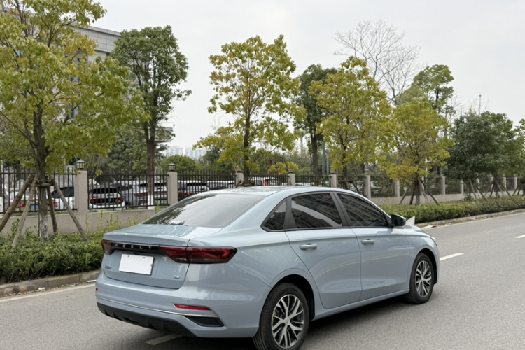 吉利汽车 帝豪 2023款 第4代冠军版 1.5L CVT豪华型车身外观6002