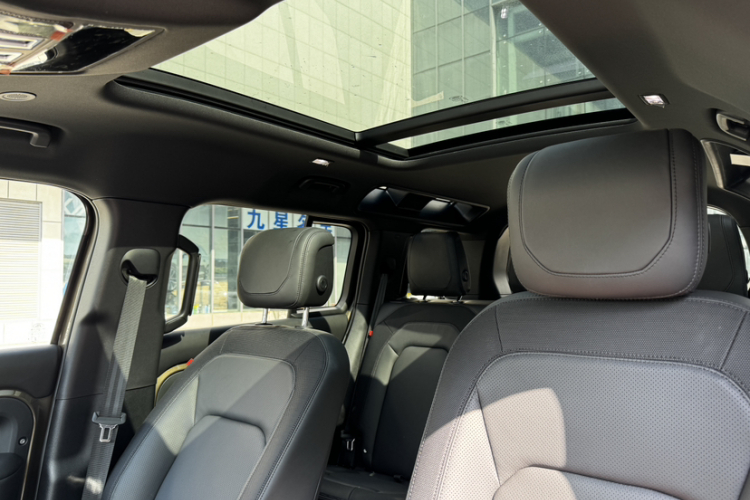 路虎卫士 2023款 改款 110 3.0T P400 X-DYNAMIC HSE车身外观6002