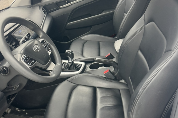 现代 领动 2019款 1.5L 手动智炫·活力型中控内饰7005