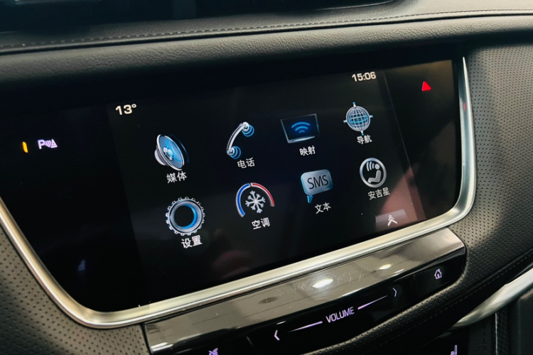 凯迪拉克XT5 2016款 28T 四驱豪华型中控内饰7010