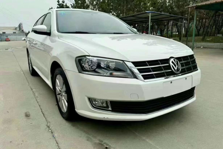 大众 朗逸 2013款 改款经典 1.6L 自动舒适版车身外观6001