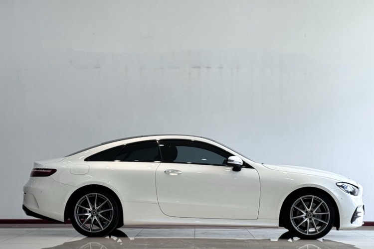 奔驰E级(进口) 2023款 E 260 轿跑车车身外观6006