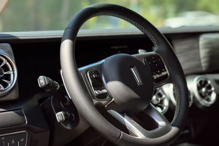 坦克300 2021款 越野版 2.0T 挑战者中控内饰7004