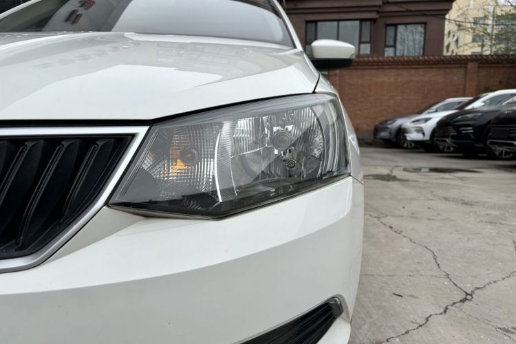 斯柯达 晶锐 2017款 1.4L 手动车享版车身外观6007