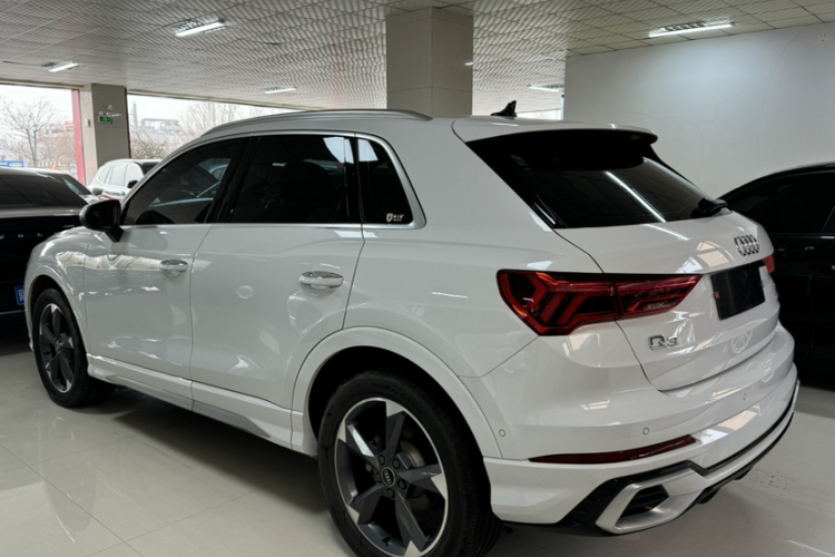 奥迪Q3 2024款 35 TFSI 时尚动感型车身外观6014