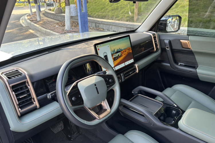 奇瑞iCAR 03 2024款 401km 两驱标准进阶版中控内饰7015