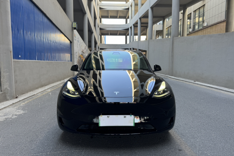 特斯拉 Model Y 2022款 后轮驱动版车身外观6006