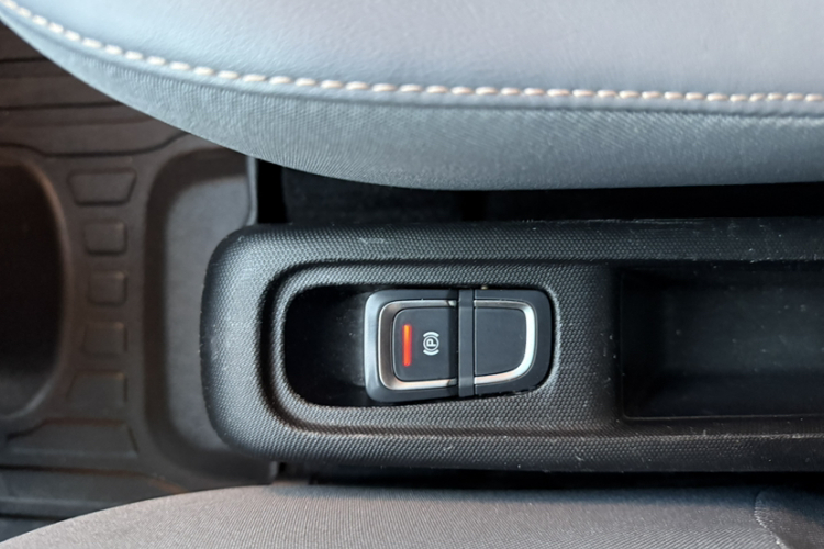 零跑汽车 零跑T03 2021款 400豪华版中控内饰7011