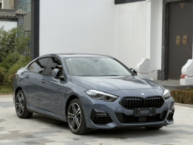 宝马2系(进口) 2023款 225i 四门轿跑车 M运动曜夜套装