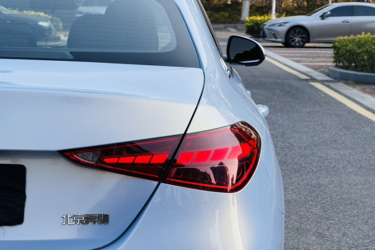 奔驰C级 2024款 改款 C 260 L 运动版车身外观6003