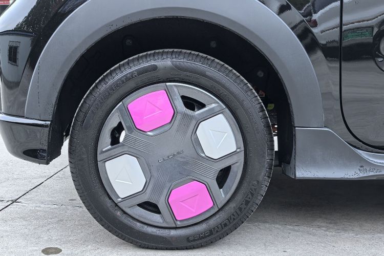 吉利银河 2025款 210km 熊猫卡丁车身外观6007